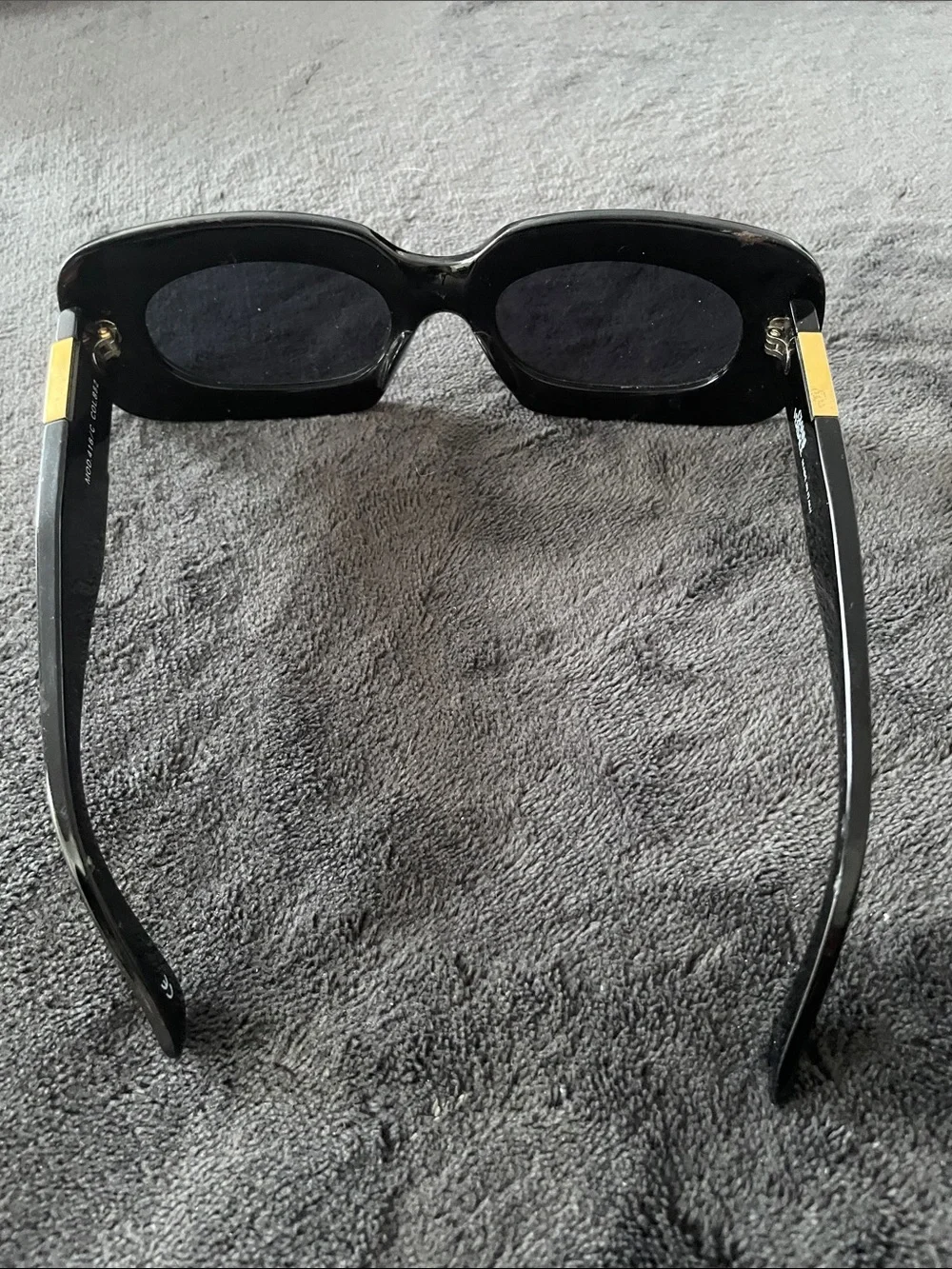 Gianni Versace Women’s Black Rectangle Sunglasses vintage